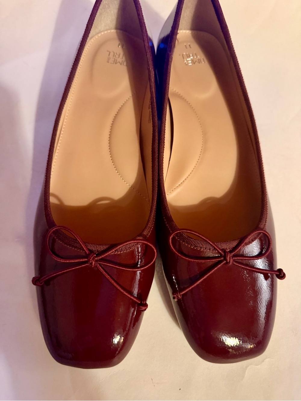 Women's Patent Low Heelwith Bow - Burgundy Size 11